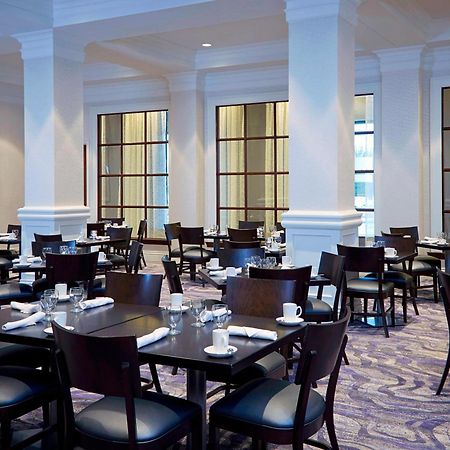 Hotel Milwaukee Marriott West à Waukesha Extérieur photo