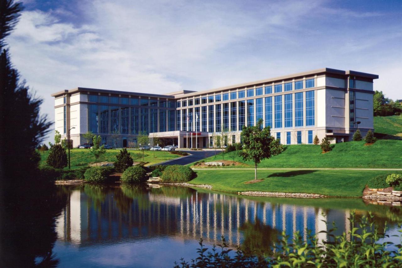 Hotel Milwaukee Marriott West à Waukesha Extérieur photo